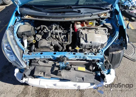 2015 Toyota Prius C Four/One/Three/Two z USA, uszkodzony, nr VIN JTDKDTB39F1086496